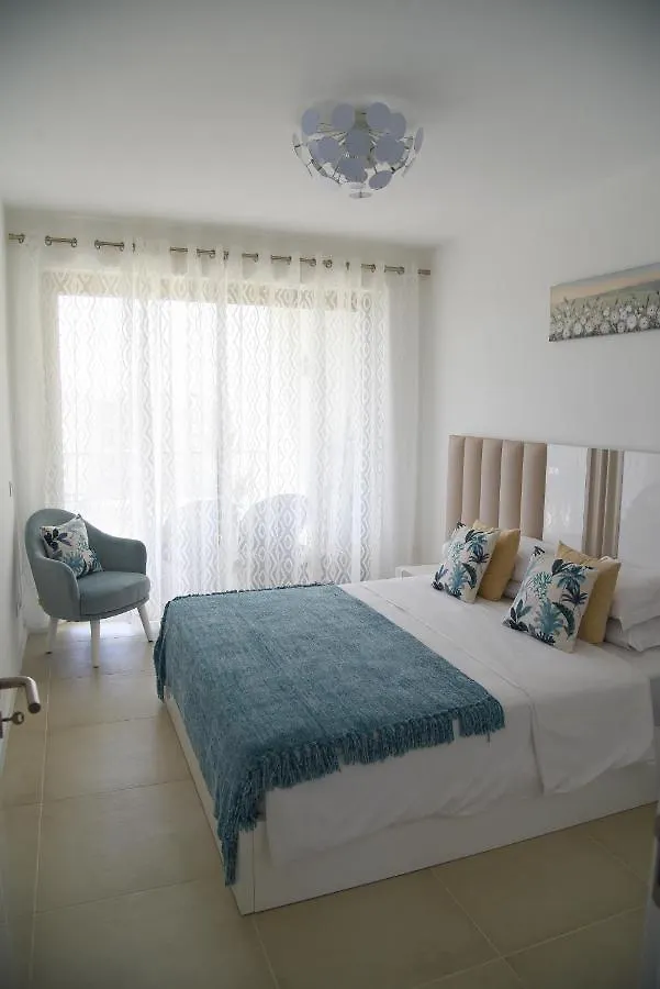 Luxury Oasis Sea View Apartment Portimao