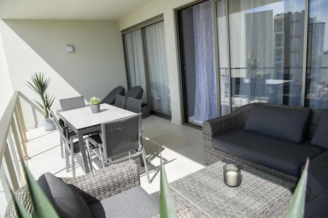 Luxury Oasis Sea View Apartment Portimao 0*,