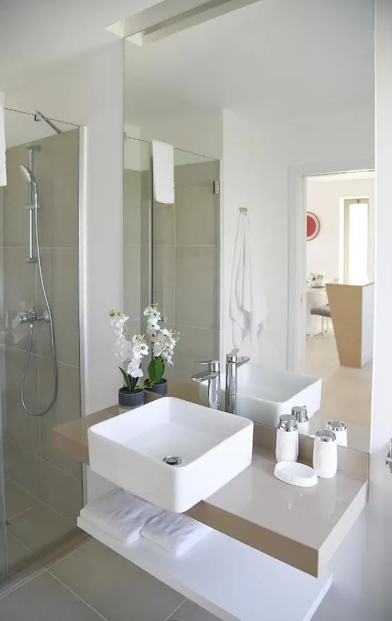 Luxury Oasis Sea View Apartment Portimao